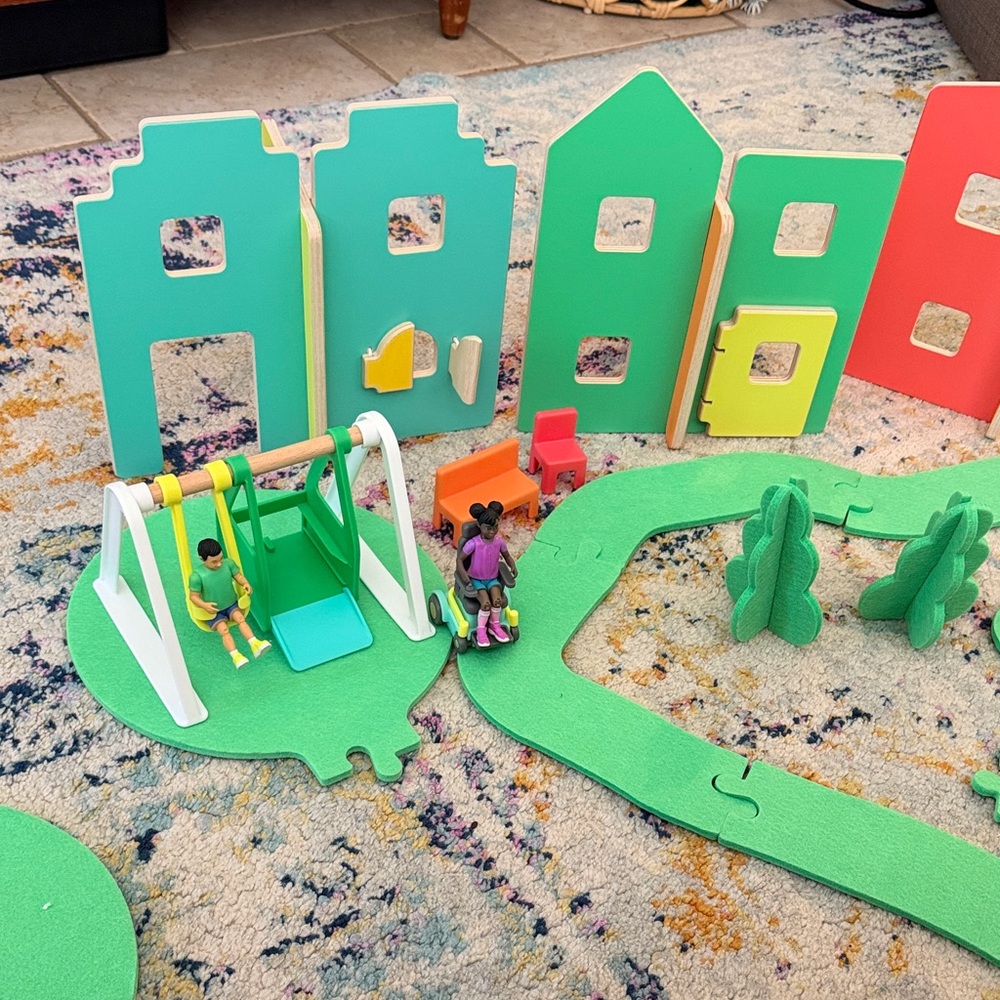 Lovevery Wooden & Felt Modular Village and PlayGround Pathway Set